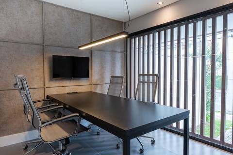 Meeting room area in a building managed by Best Stay, short-therm rental company, Curitiba, Brazil'