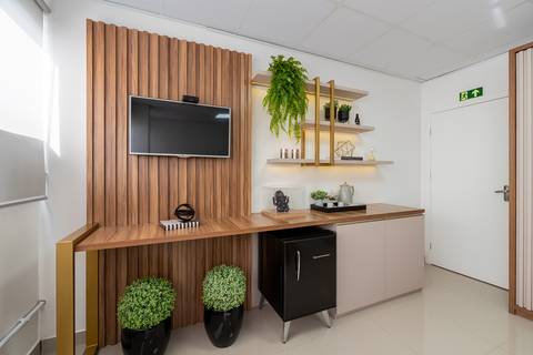 Supermarket Wozniak Curitiba Brazil Serra Fina Marcenaria commercial project directors office room'