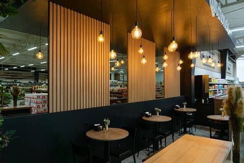 Supermarket Wozniak Curitiba Brazil Serra Fina Marcenaria commercial project customers area café'