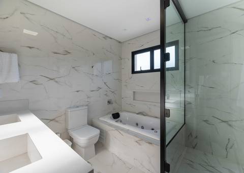 Casa Abranches project Manoella Hamati Apex Arquitetura bathroom Curitiba Brazil'