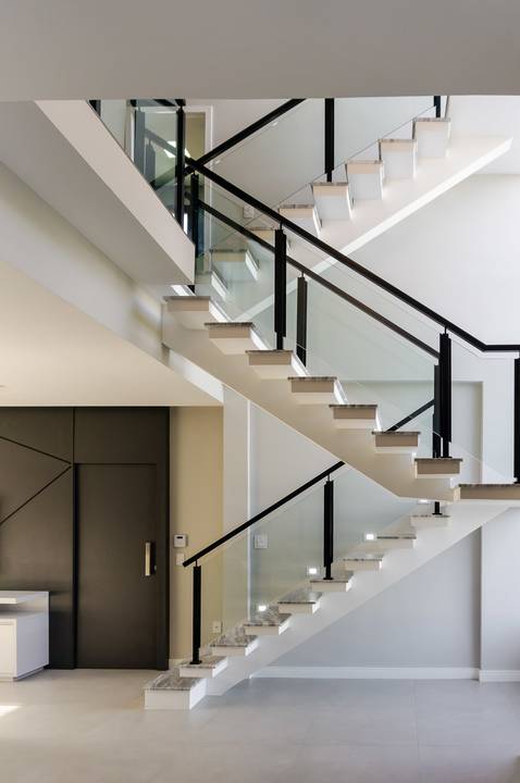 Casa Abranches project Manoella Hamati Apex Arquitetura stairs Curitiba Brazil'