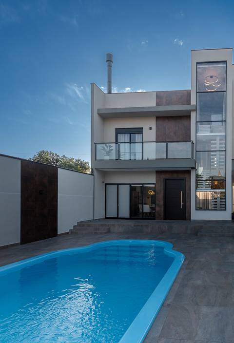 Casa Abranches project Manoella Hamati Apex Arquitetura façade Curitiba Brazil'