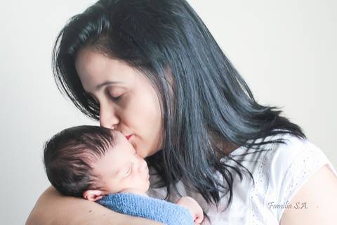 Ensaio Newborn com mãe'