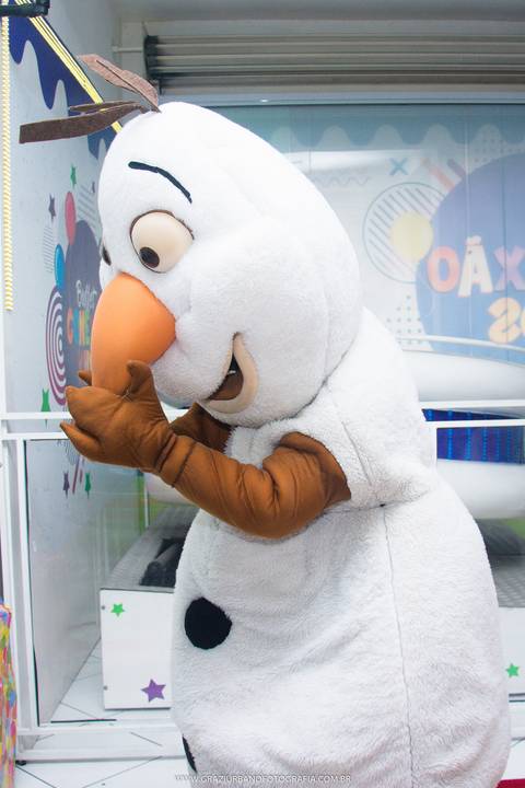 olaf personagem vivo'
