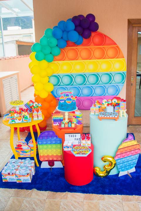 FESTA POP IT DECORAÇÃO'