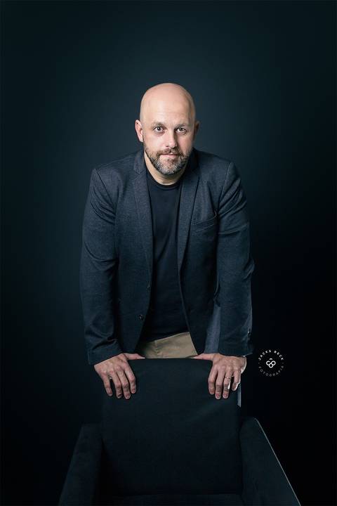 fotografo porto alegre ensaios retratos corporativos perfil linkedin profissional escritor palestrante empreendedor masculino'