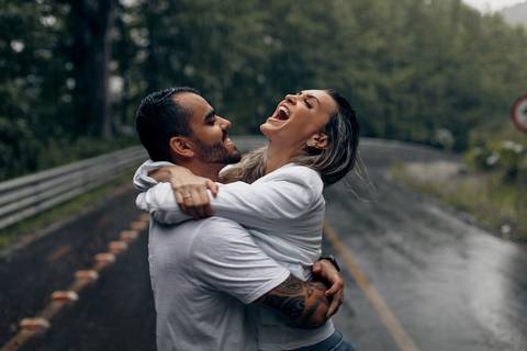 FOTOS INTERIOR RURAL NATUREZA COLONIAL COLONIA MULHERES FOTOGRAFIA PRÉ CASAMENTO PÓS MAQUIAGEM LEVEZA LEVE NATURAL FAZENDA FOTOGRAFO ESPECIALISTA FOTOGRÁFICA SERRA GAÚCHA CANELA GRAMADO CHUVA FRIO INVERNO MAQUIADORA'