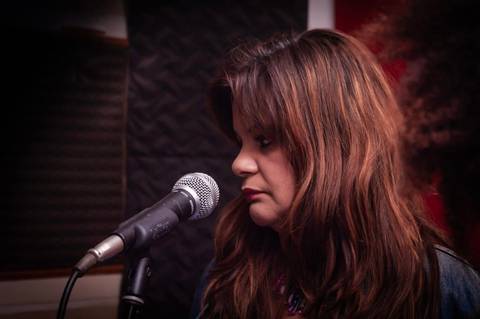 Vocalista  em gravação da Banda SoulChic em São Paulo'