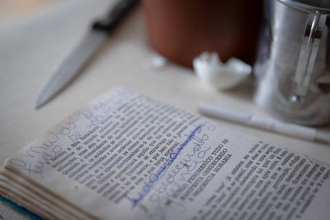 Cenário da peça  Dois Perdidos em uma Noite Suja em ensaio fotográfico para divulgação do espetáculo'