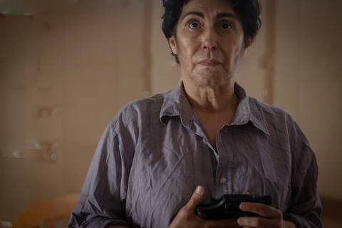 Atriz Dalileia Ayala incorpora personagem de Dois Perdidos em uma Noite Suja em ensaio fotográfico para divulgação do espetáculo'