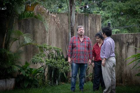 As atrizes Maiara Magri e Dalileia Ayala incorporam personagem de Dois Perdidos em uma Noite Suja em ensaio fotográfico para divulgação do espetáculo com direção de Flavio Galvão'