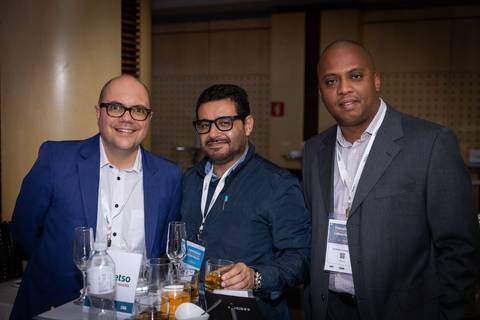 Jornalistas em Networking no evento Tendencias da Sobratema em SP'