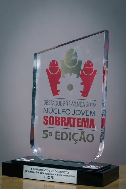 Troféu no evento Tendencias da Sobratema em SP'