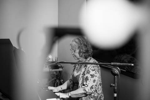 momentos do sarau voice na escola Voice no Brooklin SP apresentações artísticas com registro em foto e vídeo profissional'