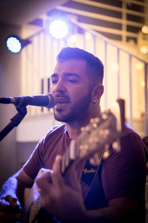 momentos do sarau voice na escola Voice no Brooklin SP apresentações artísticas com registro em foto e vídeo profissional'