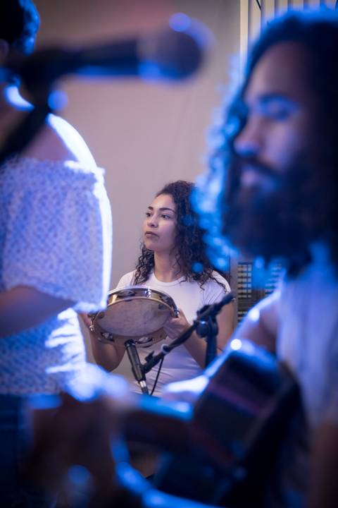 momentos do sarau voice na escola Voice no Brooklin SP apresentações artísticas com registro em foto e vídeo profissional'