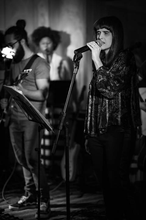 momentos da Performance de alunos na escola Voice no Brooklin SP apresentações artísticas com registro em foto e vídeo profissional
'