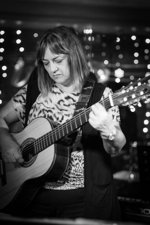 momentos da Performance de alunos na escola Voice no Brooklin SP apresentações artísticas com registro em foto e vídeo profissional
'