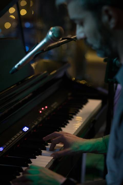 momentos da Performance de alunos na escola Voice no Brooklin SP apresentações artísticas com registro em foto e vídeo profissional
'