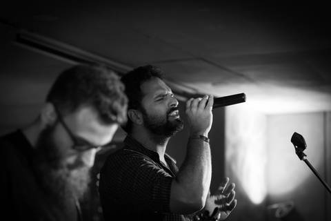 momentos da Performance de alunos na escola Voice no Brooklin SP apresentações artísticas com registro em foto e vídeo profissional
'