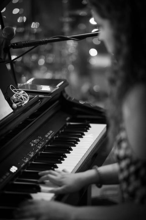 momentos da Performance de alunos na escola Voice no Brooklin SP apresentações artísticas com registro em foto e vídeo profissional
'