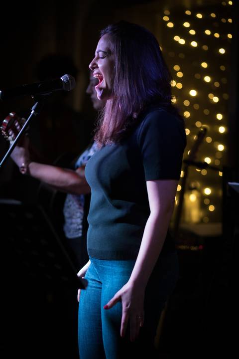 momentos da Performance de alunos na escola Voice no Brooklin SP apresentações artísticas com registro em foto e vídeo profissional
'