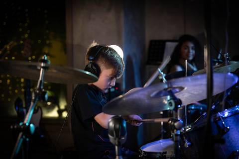 Momentos da Apresentação dos alunos de Bateria na escola Voice no Brooklin SP apresentações artísticas com registro em foto e vídeo profissional
'