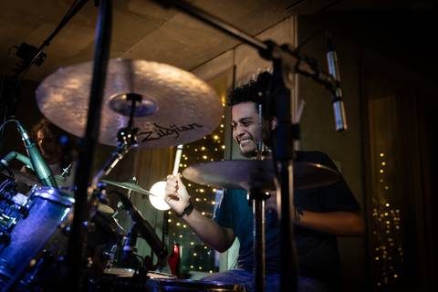 Momentos da Apresentação dos alunos de Bateria na escola Voice no Brooklin SP apresentações artísticas com registro em foto e vídeo profissional
'