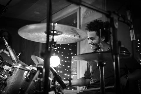 Momentos da Apresentação dos alunos de Bateria na escola Voice no Brooklin SP apresentações artísticas com registro em foto e vídeo profissional
'