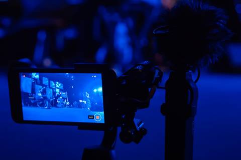 Show Pedindo Bis com Simone Gutierrez no Teatro Porto seguro'