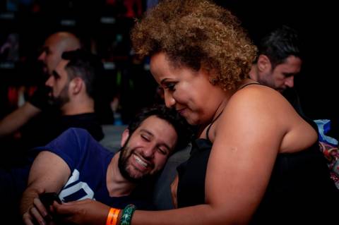 Show Pedindo Bis com Simone Gutierrez no Teatro Porto seguro'