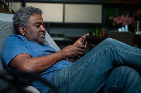 Show Pedindo Bis com Simone Gutierrez no Teatro Porto seguro'