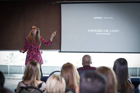 Imersão de luxo das marcas Prada, Dolce & Gabanna e Persol no Rio de Janeiro com participação da Eyewear Expert Chantal Goldfinger'