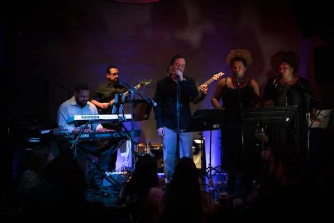 Show Flavio Arruda Canta Stevie Wonder e George Benson no Raiz Bar SP'