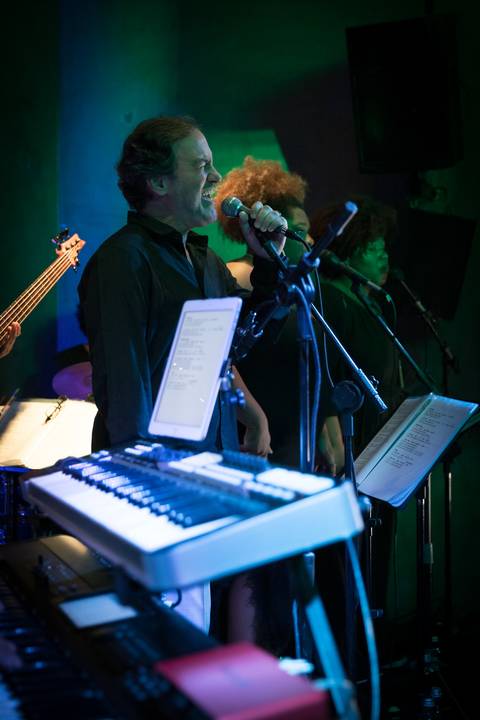 Show Flavio Arruda Canta Stevie Wonder e George Benson no Raiz Bar SP'