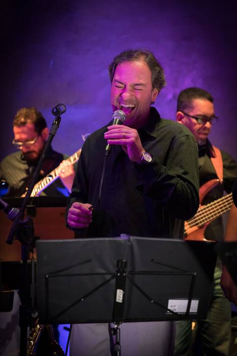 Show Flavio Arruda Canta Stevie Wonder e George Benson no Raiz Bar SP'