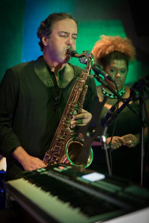 Show Flavio Arruda Canta Stevie Wonder e George Benson no Raiz Bar SP'