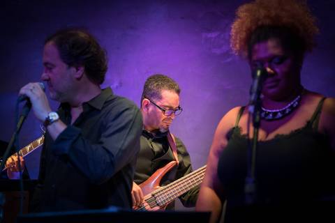 Show Flavio Arruda Canta Stevie Wonder e George Benson no Raiz Bar SP'