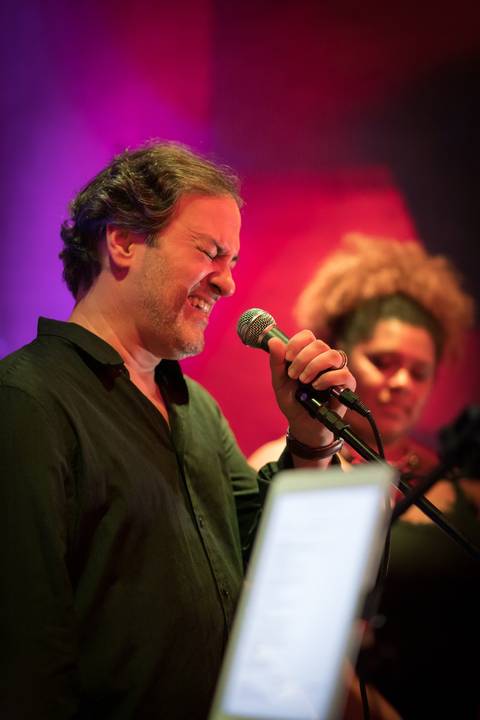 Show Flavio Arruda Canta Stevie Wonder e George Benson no Raiz Bar SP'