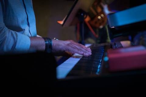 Show Flavio Arruda Canta Stevie Wonder e George Benson no Raiz Bar SP'