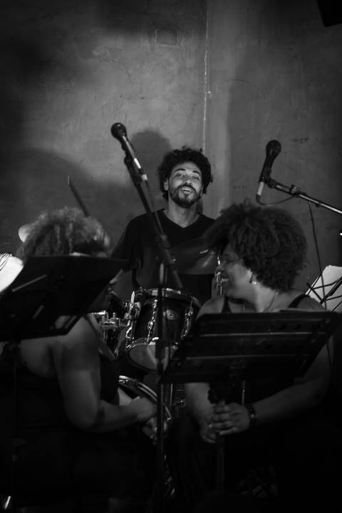 Show Flavio Arruda Canta Stevie Wonder e George Benson no Raiz Bar SP'