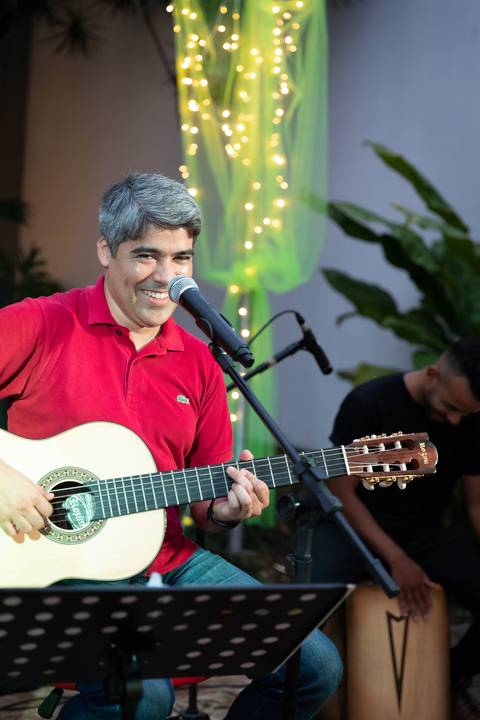 momentos do sarau voice na escola Voice no Brooklin SP apresentações artísticas com registro em foto e vídeo profissional
'