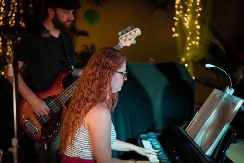 momentos do sarau voice na escola Voice no Brooklin SP apresentações artísticas com registro em foto e vídeo profissional
'