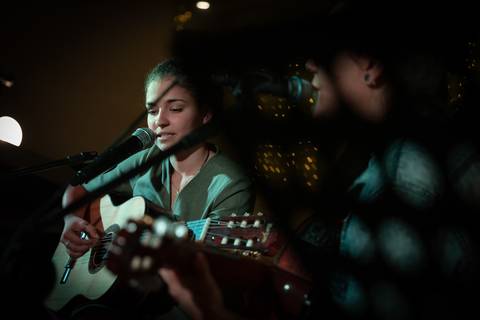momentos do sarau voice na escola Voice no Brooklin SP apresentações artísticas com registro em foto e vídeo profissional
'