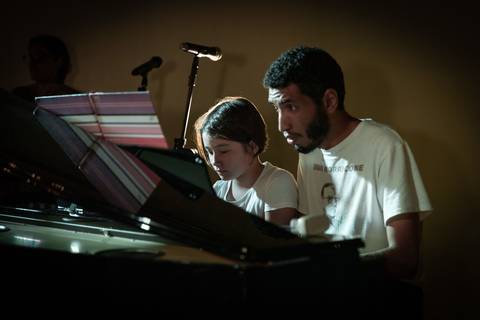 momentos do sarau voice na escola Voice no Brooklin SP apresentações artísticas com registro em foto e vídeo profissional
'