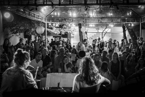 momentos do sarau voice na escola Voice no Brooklin SP apresentações artísticas com registro em foto e vídeo profissional
'