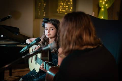 momentos do sarau voice na escola Voice no Brooklin SP apresentações artísticas com registro em foto e vídeo profissional
'