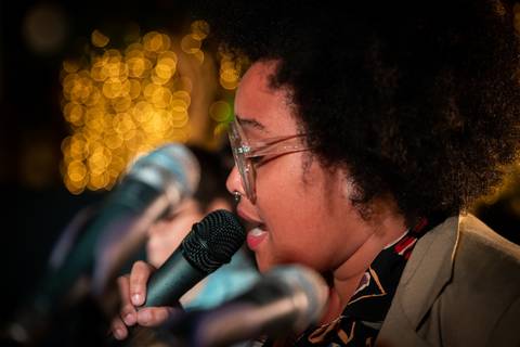 momentos do sarau voice na escola Voice no Brooklin SP apresentações artísticas com registro em foto e vídeo profissional
'