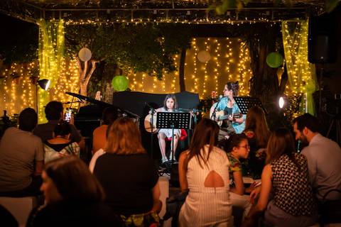 momentos do sarau voice na escola Voice no Brooklin SP apresentações artísticas com registro em foto e vídeo profissional
'