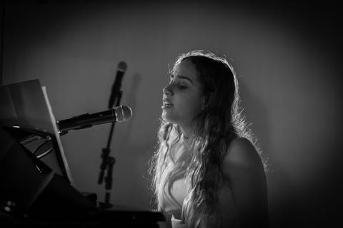 momentos do sarau voice na escola Voice no Brooklin SP apresentações artísticas com registro em foto e vídeo profissional
'